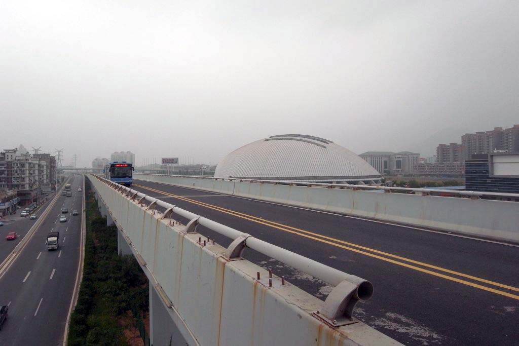 Xiamen-Xiamen-Bus-Rapid-Transit.jpg